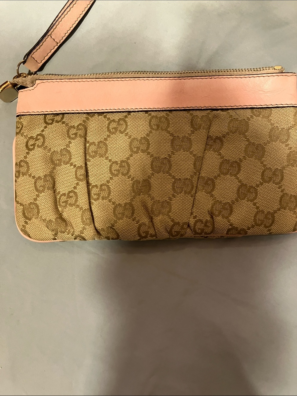 Gucci Beige Monogram Wristlet with Pink Trim and Gold Hardware - Picture 2 of 16